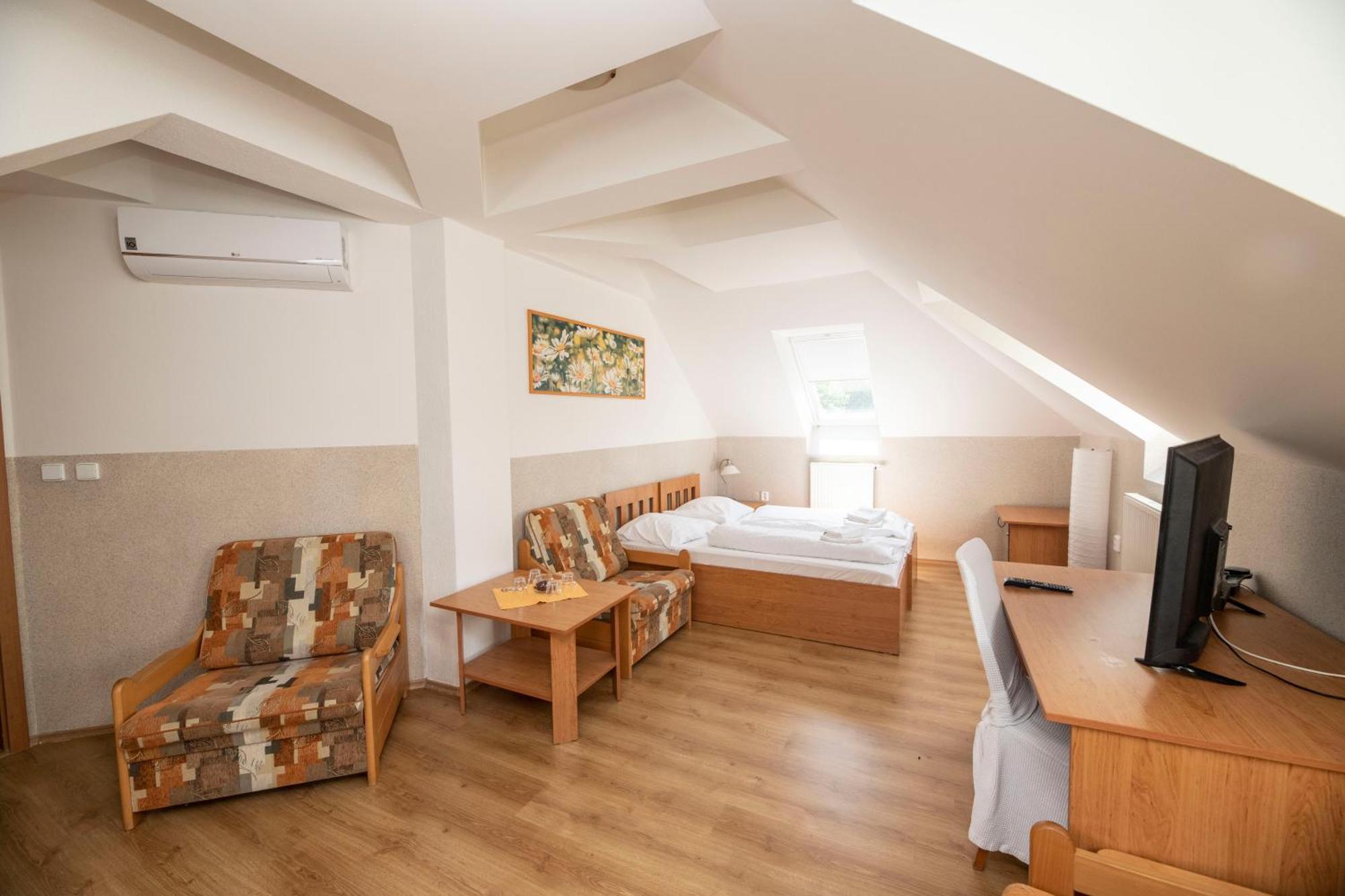 Hotel Allvet Drnovice  Dış mekan fotoğraf