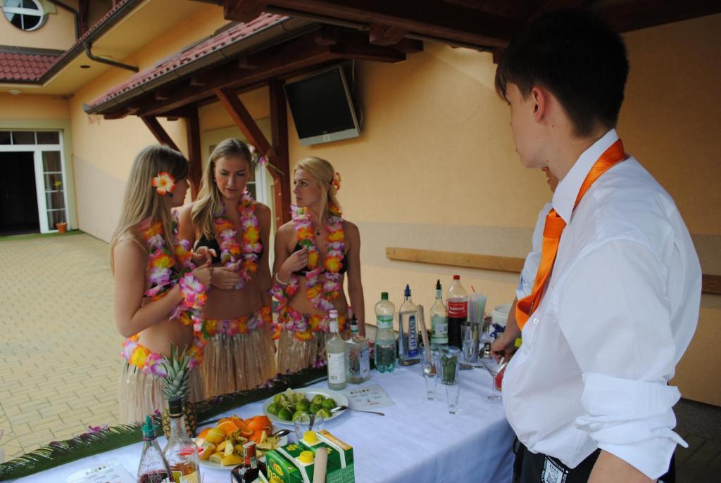 Hotel Allvet Drnovice  Dış mekan fotoğraf