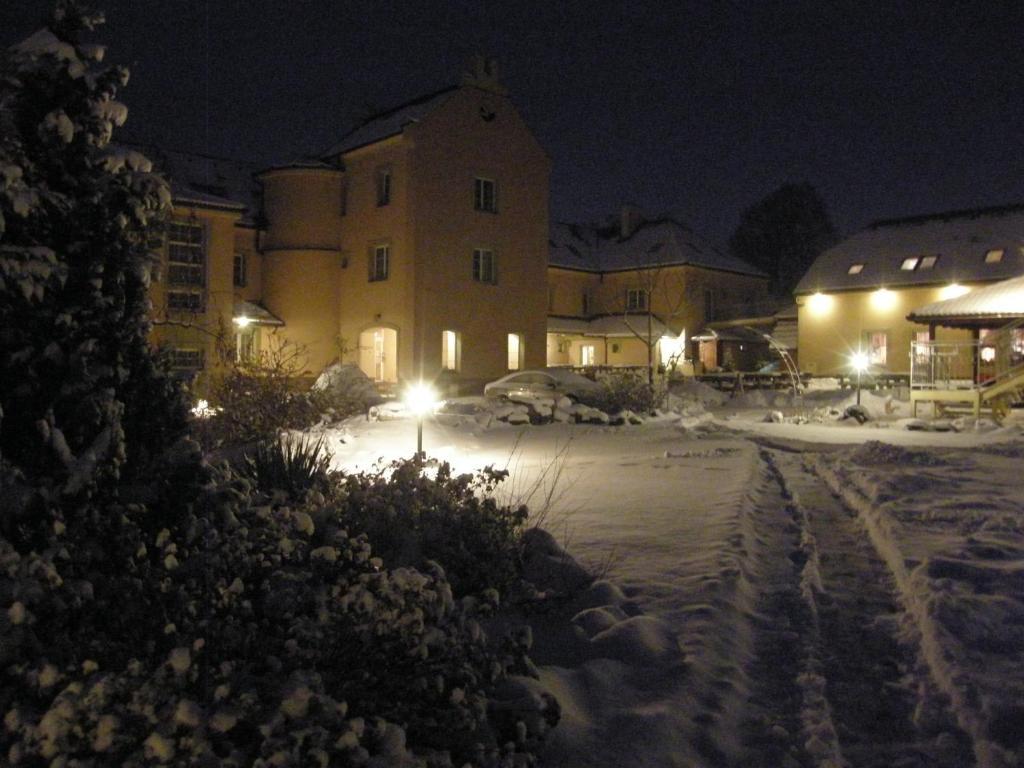 Hotel Allvet Drnovice  Dış mekan fotoğraf